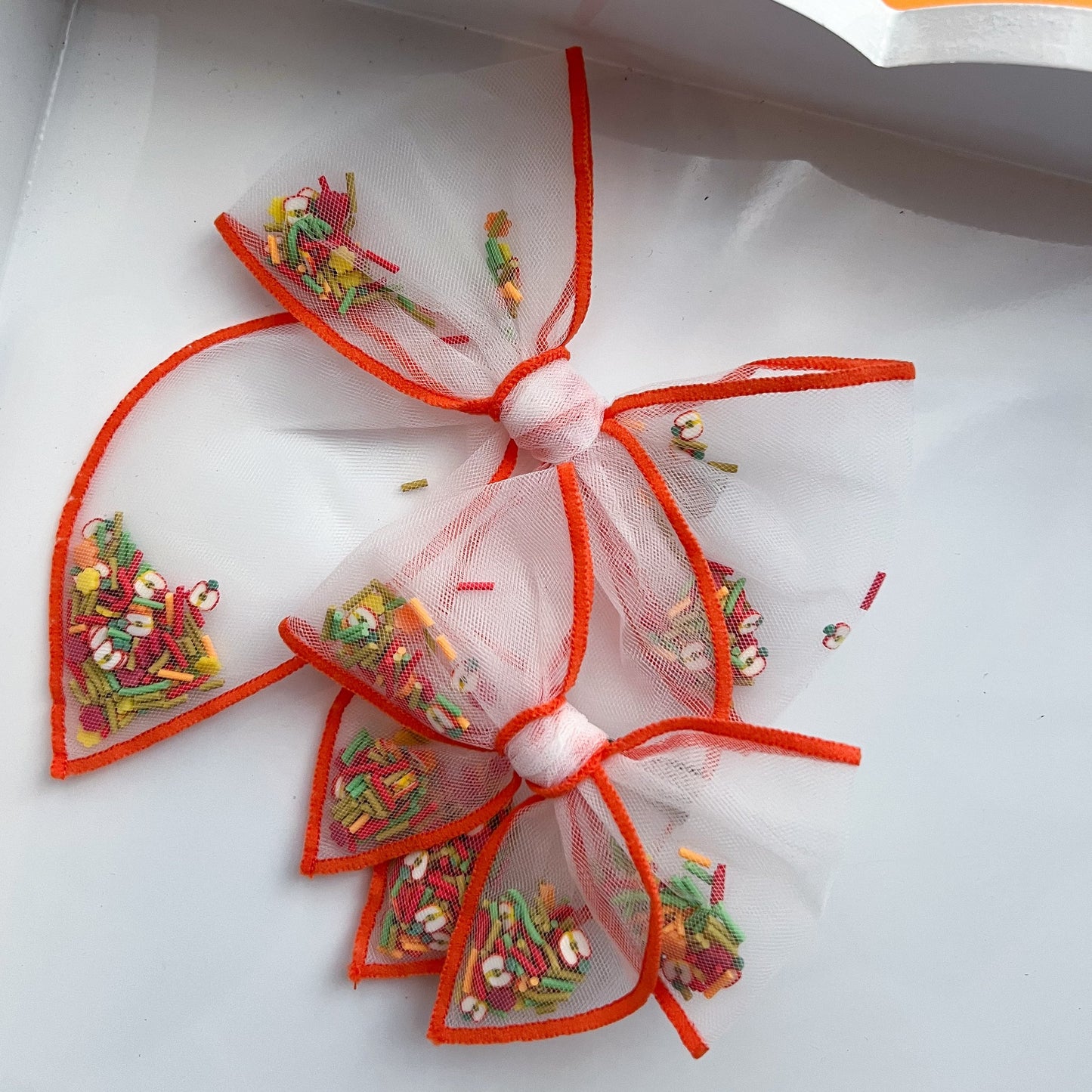 Autumn Orchards Shaker Bow