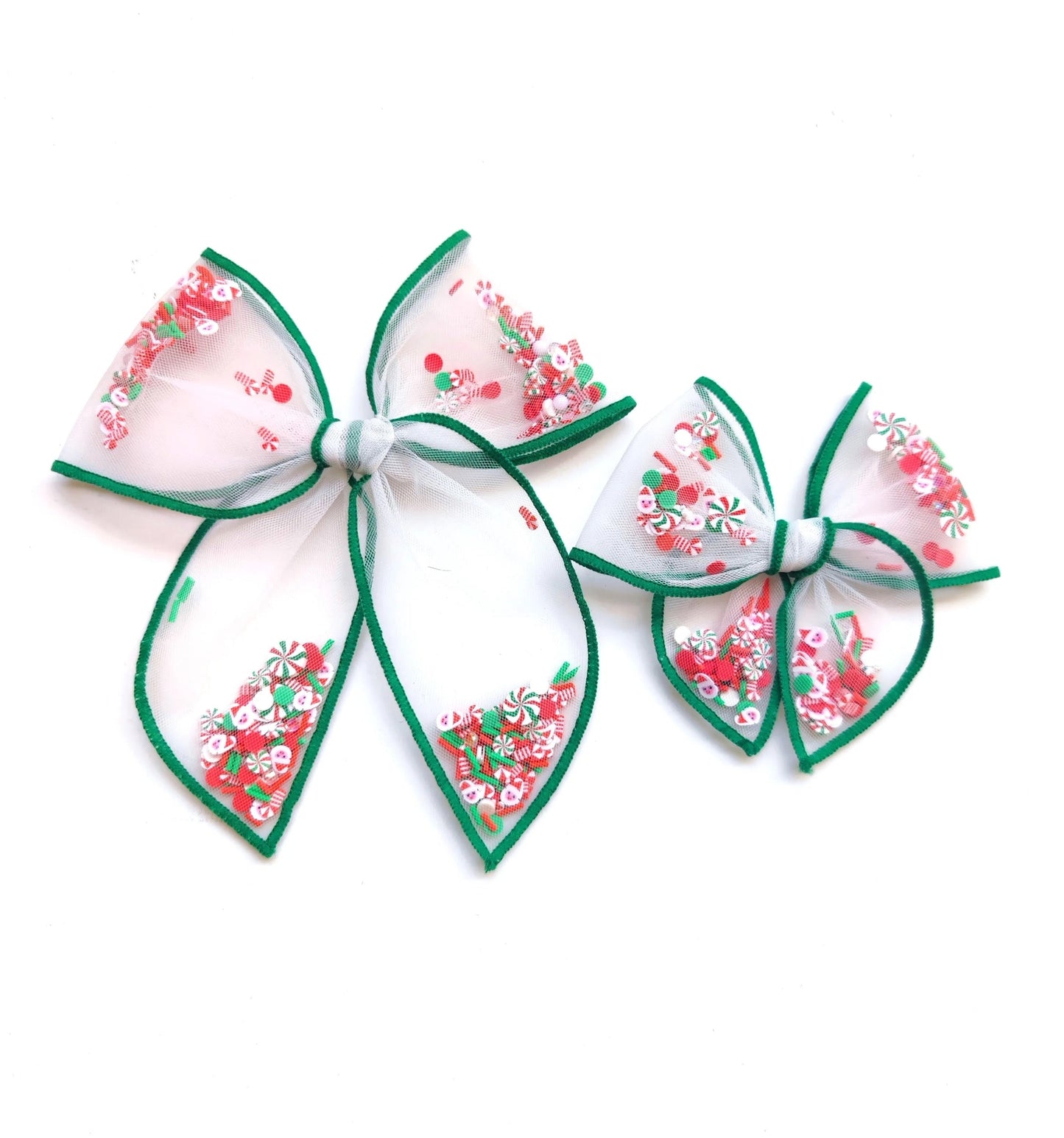 Santa's Wonderland Shaker Bow