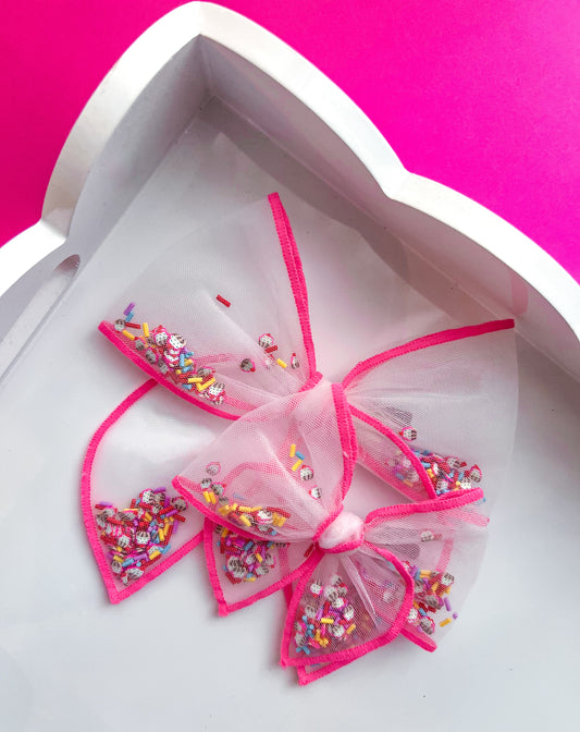 Cupcakes & Confetti  Shaker Bow